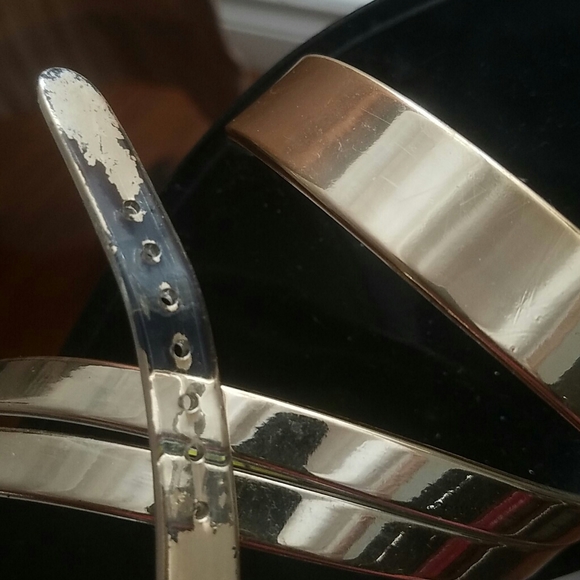 Gold strap sandals - Picture 6 of 7